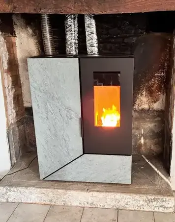 installation de poêle à bois Hirel-1